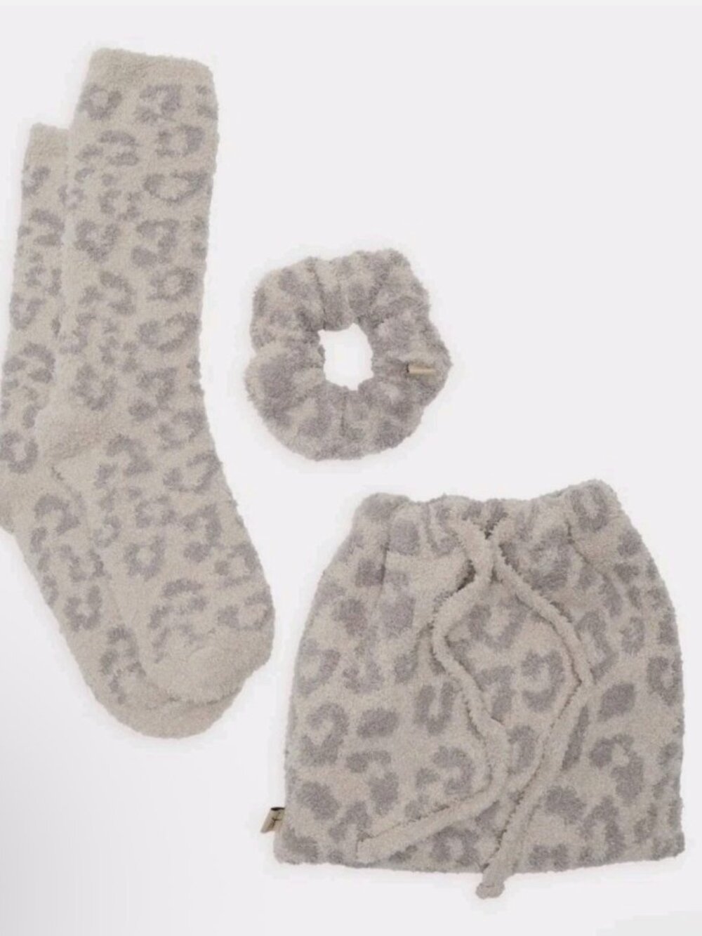 Barefoot Dreams COZYCHIC Leopard Plush Sac/Socks/Scrunchie Set - NWT